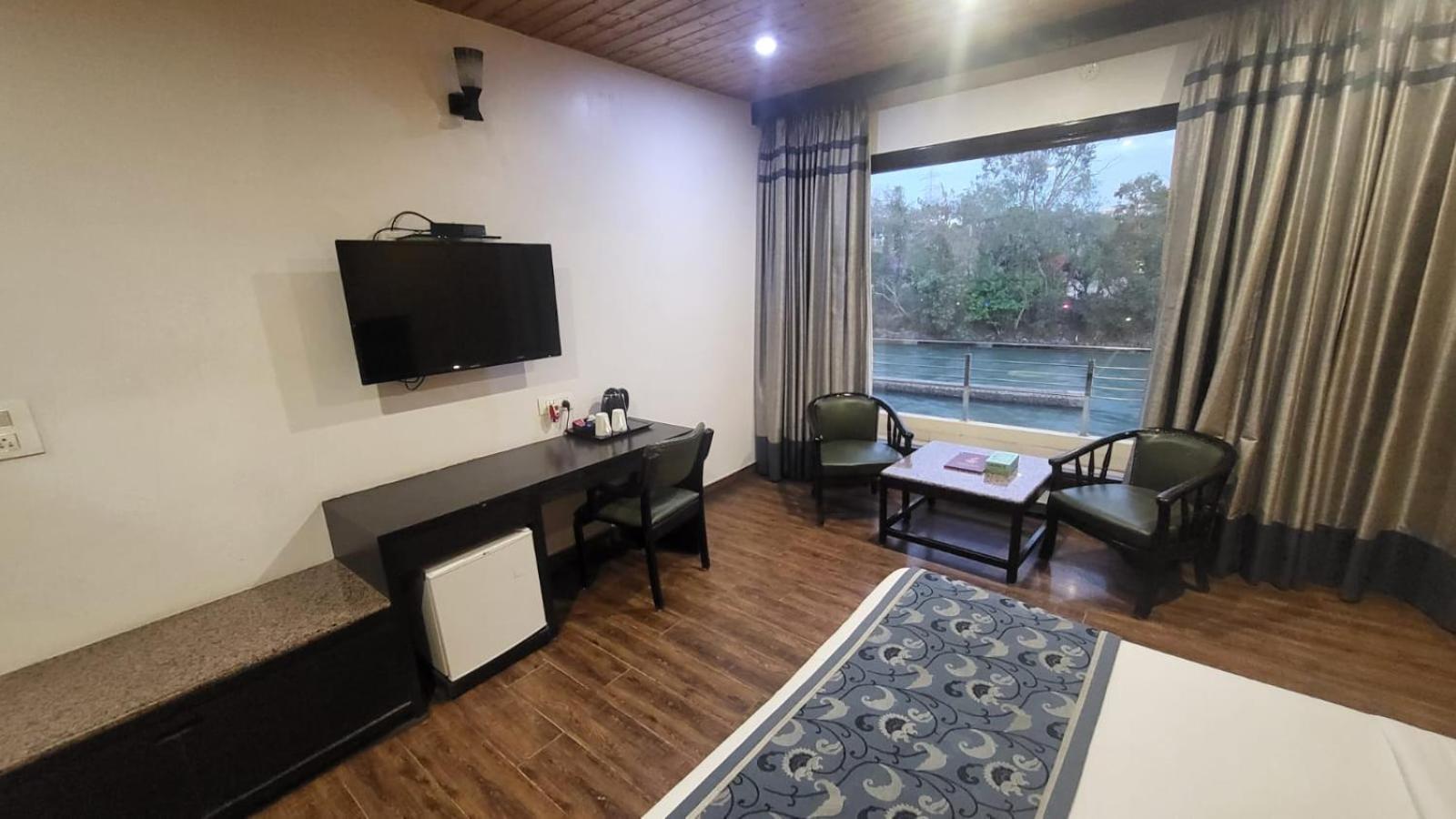Comfort Inn Coral River Resort Pathānkot 외부 사진